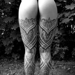 Symmetric Woman Leg Tattoo Ornaments