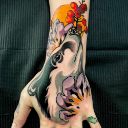 Wolf Tattoo Color On Hand